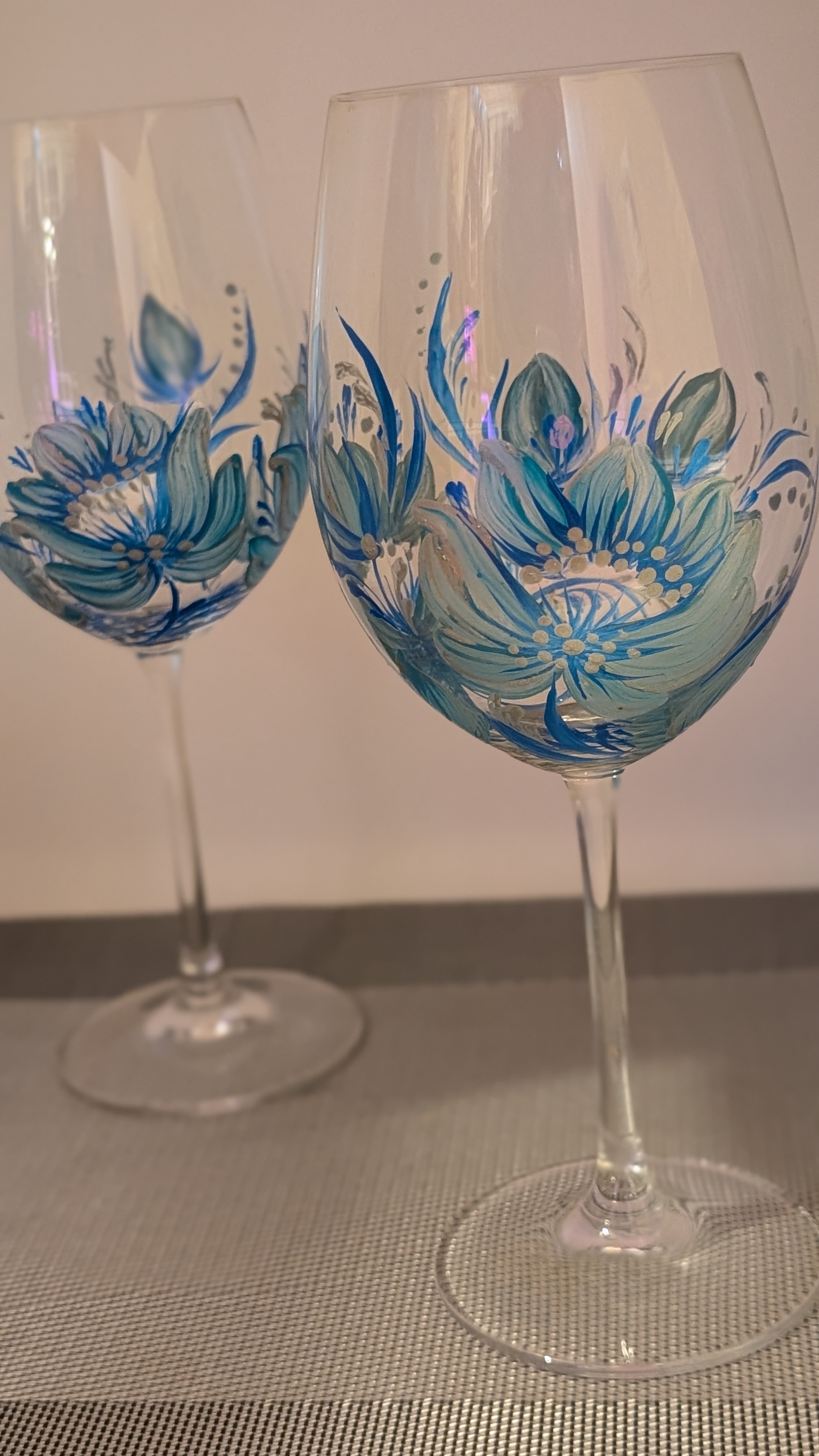 Aqua blue wine glasses with iridescent accents