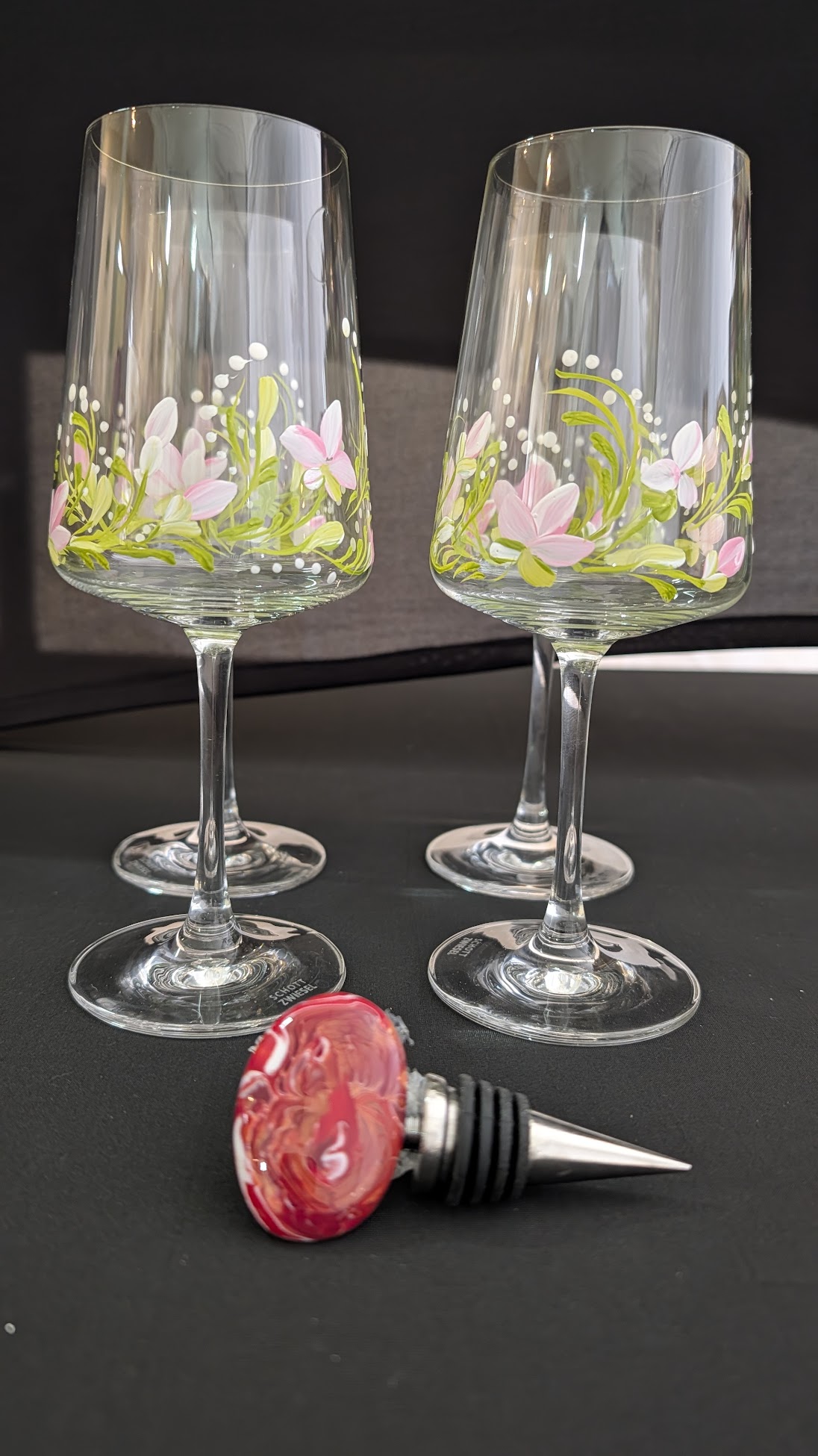 Spring meadow wine glasses with pink fusion stopper